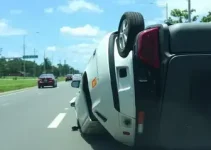 carro capota